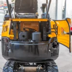 1.6T Mini Excavator B&S 13.5HP EPA Hydraulic Pilot +Side Swing - Image 4